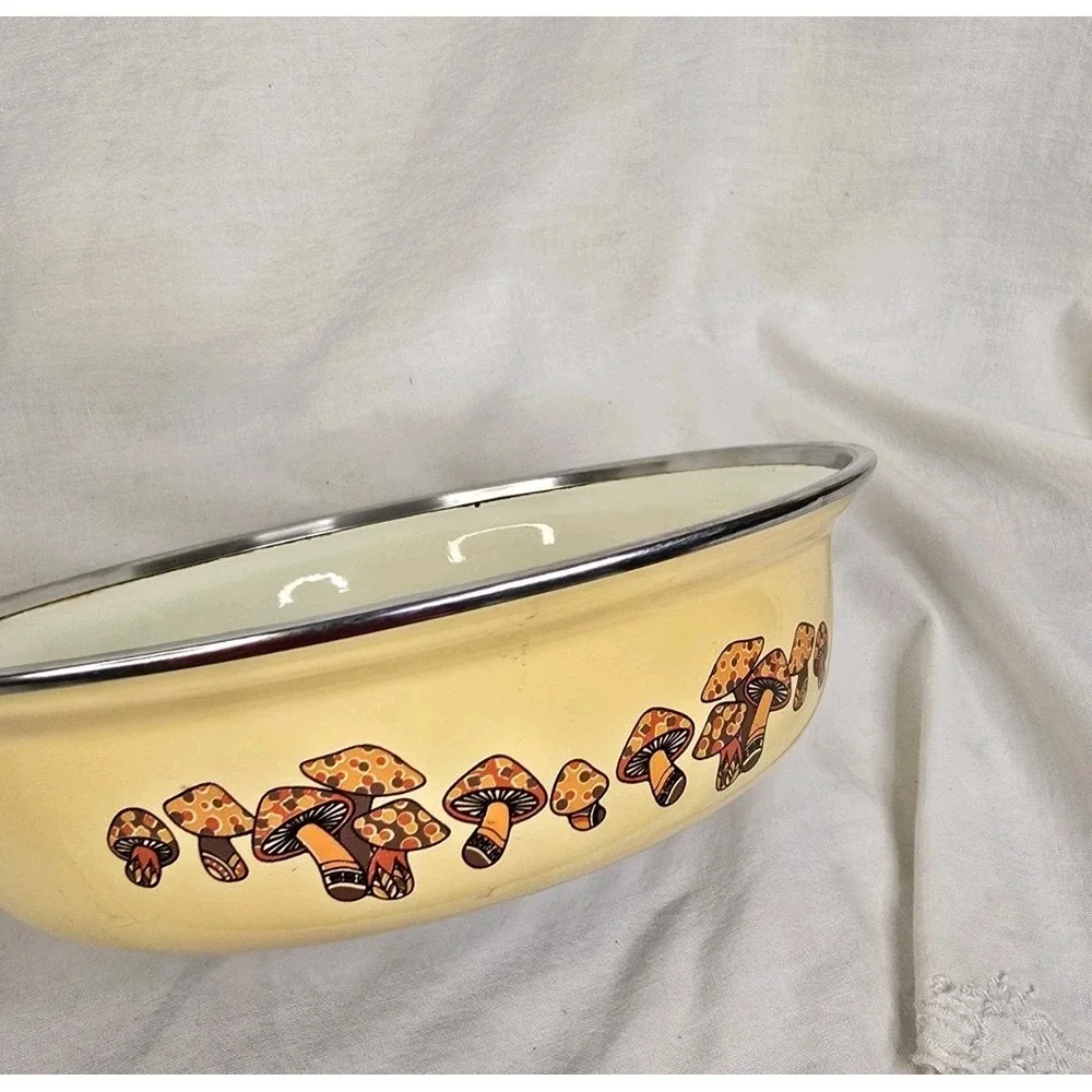 Vintage MARUBISHI Mushroom Enamelware Cookware‎ 9.5